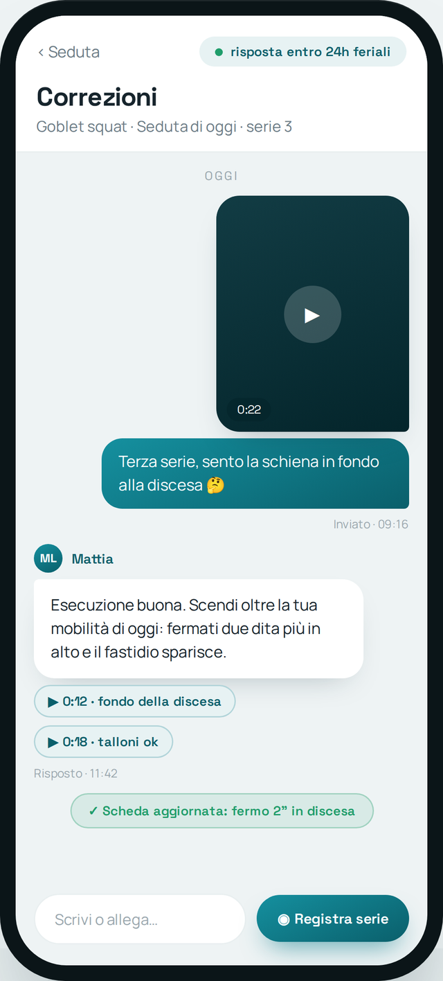 La sezione Correzioni dentro l'app: il video di una serie inviato dal cliente, la risposta di Mattia con i punti segnati sul minuto esatto e la conferma che la scheda e stata aggiornata.